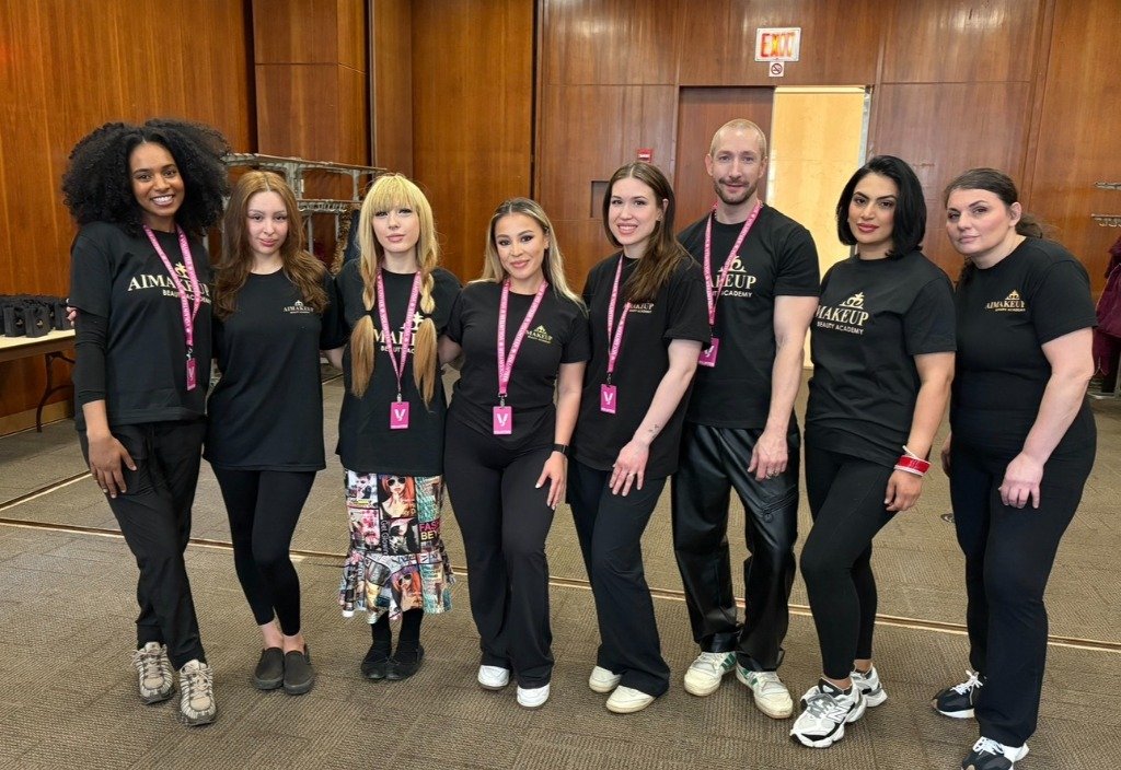 Aimakeup team group photo